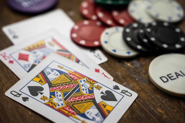 gambling-contest-poker-happiness-4178458